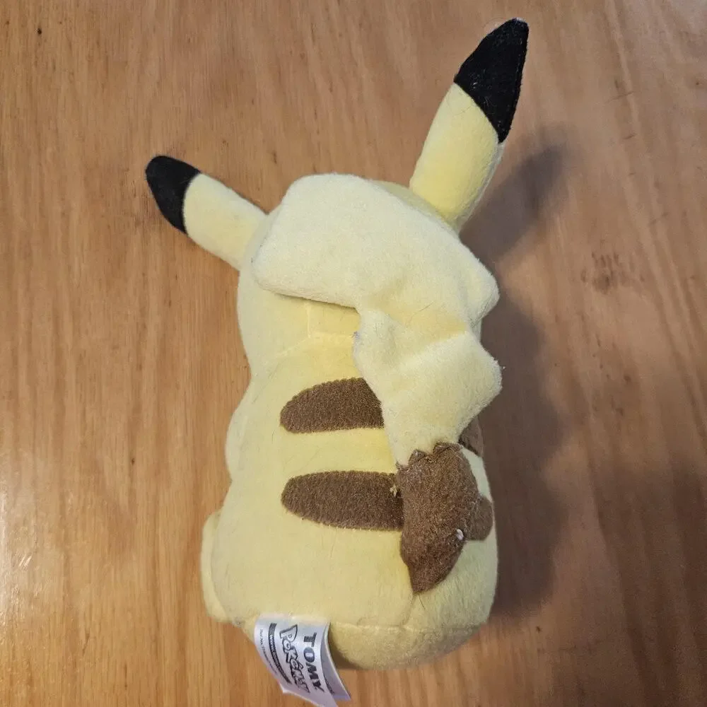 Pokemon Pikachu‎ Plush Stuffed Animal Toy Small Yellow Sitting Tomy 2016 Figure